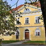 Lägenhet Luxusni S Empirovymi Freskami V Centru Caslavi Čáslav