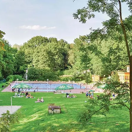 Luxusni S Empirovymi Freskami V Centru Caslavi Caslav