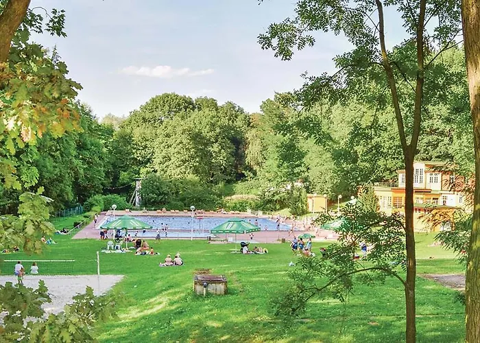Luxusni S Empirovymi Freskami V Centru Caslavi Čáslav