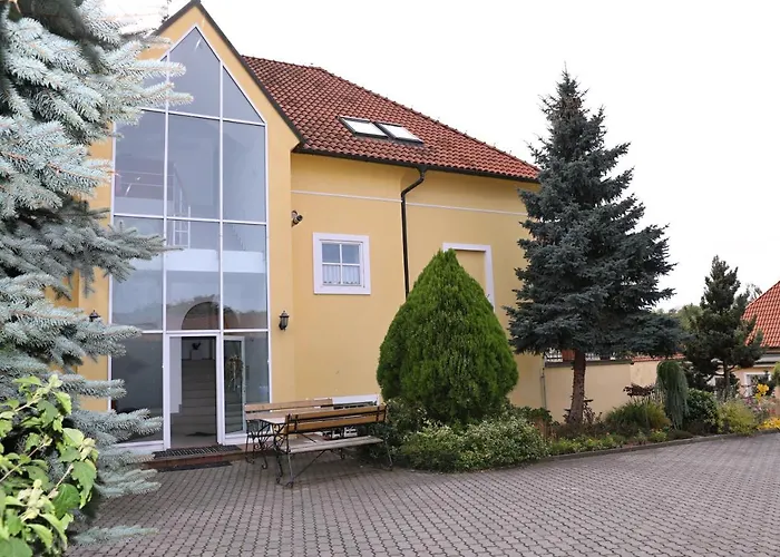 Lägenhet Luxusni S Empirovymi Freskami V Centru Caslavi Čáslav